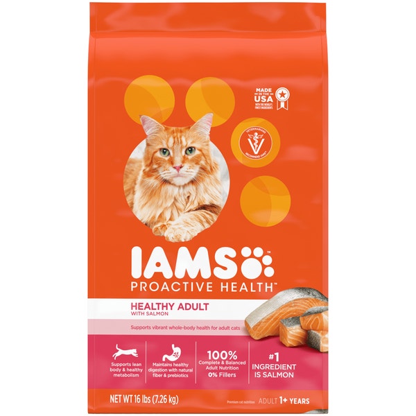IAMS PROACTIVE HEALTH Adult Dry Cat Food with Salmon 7.26kg Bag image 1