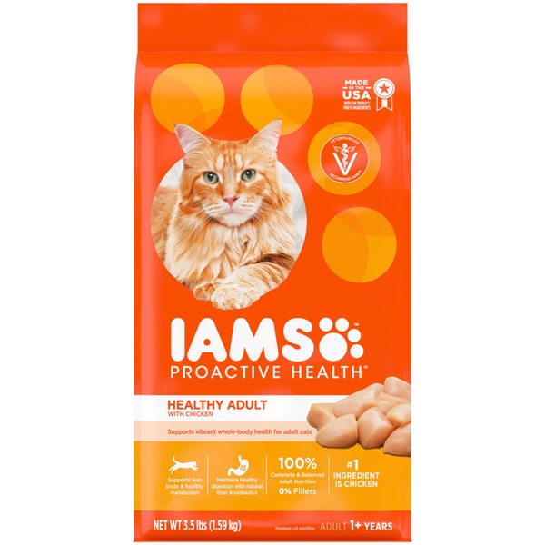 IAMS PROACTIVE HEALTH Adult Dry Cat Food with Chicken 1.59kg Bag image 1